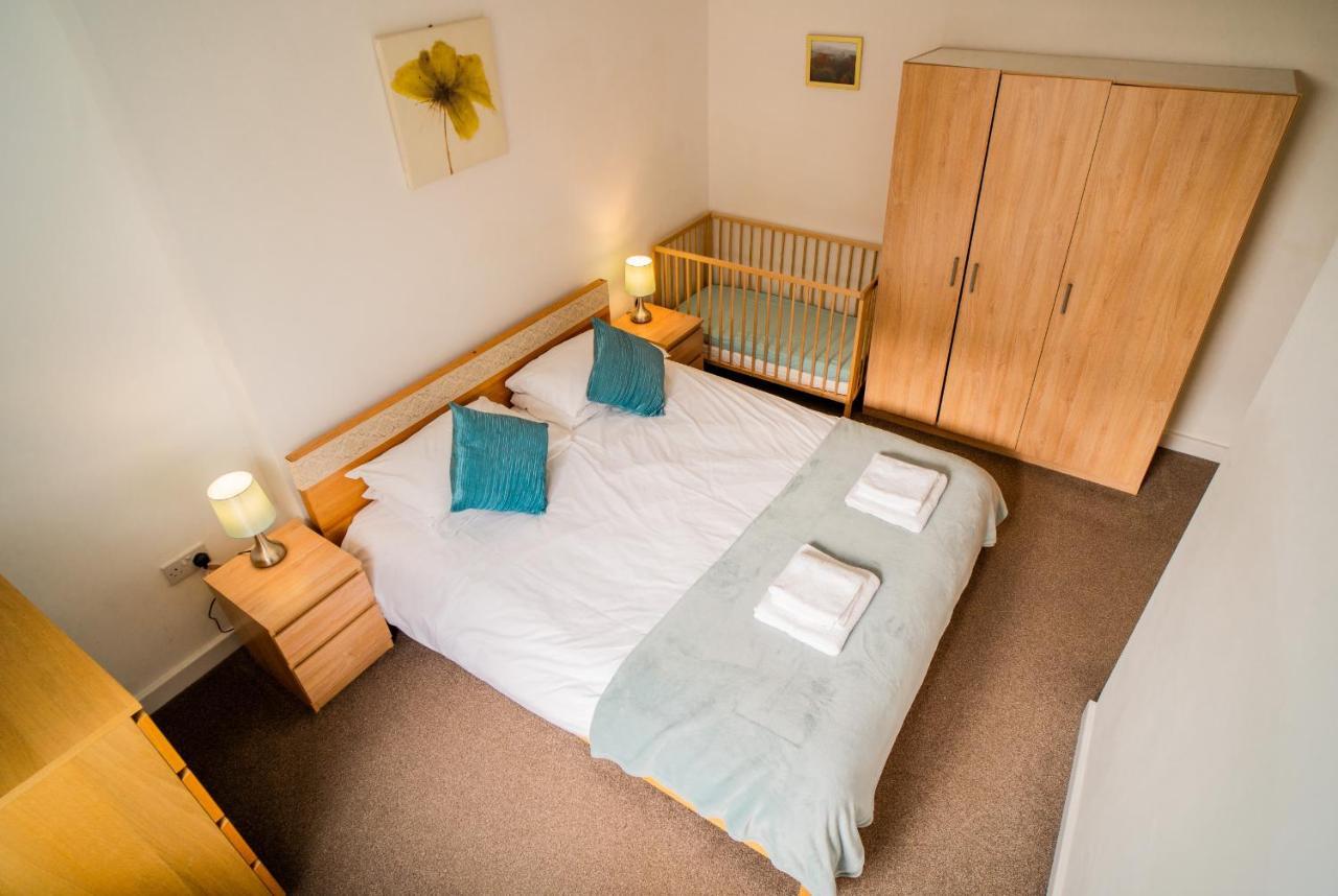 The Torrs Apartments New Mills מראה חיצוני תמונה