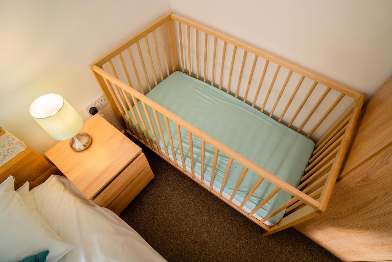 The Torrs Apartments New Mills מראה חיצוני תמונה